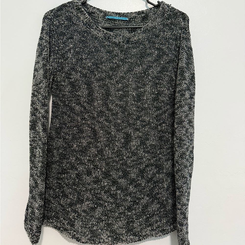 ALICE + OLIVIA Black and White Speckled Sweater Knit Long Sleeve (Chest-30'')